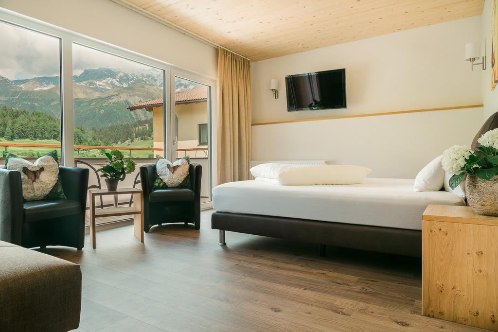 Alpenhotel Regina Nauders Eksteriør bilde